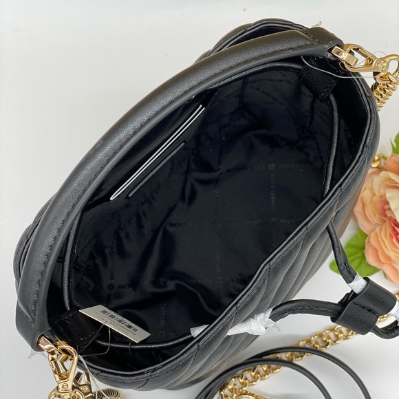 MICHAEL KORS SMALL BUCKET XBODY BLACK - Picture 9 of 16